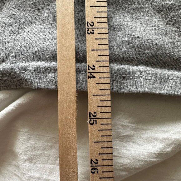 Gildan Heavy Cotton Christmas Holiday Graphic Tee M Grey Short Sleeve T-Shirt - Picture 8 of 8